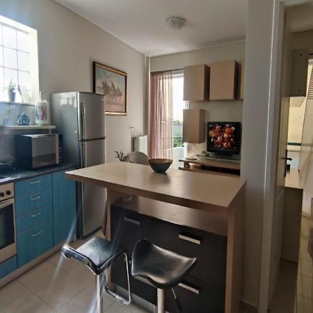 Apartment In A Quiet Location. เอเธนส์ ภายนอก รูปภาพ