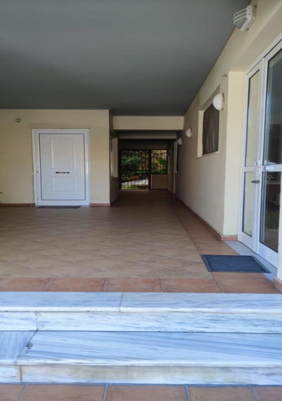 Apartment In A Quiet Location. เอเธนส์ ภายนอก รูปภาพ