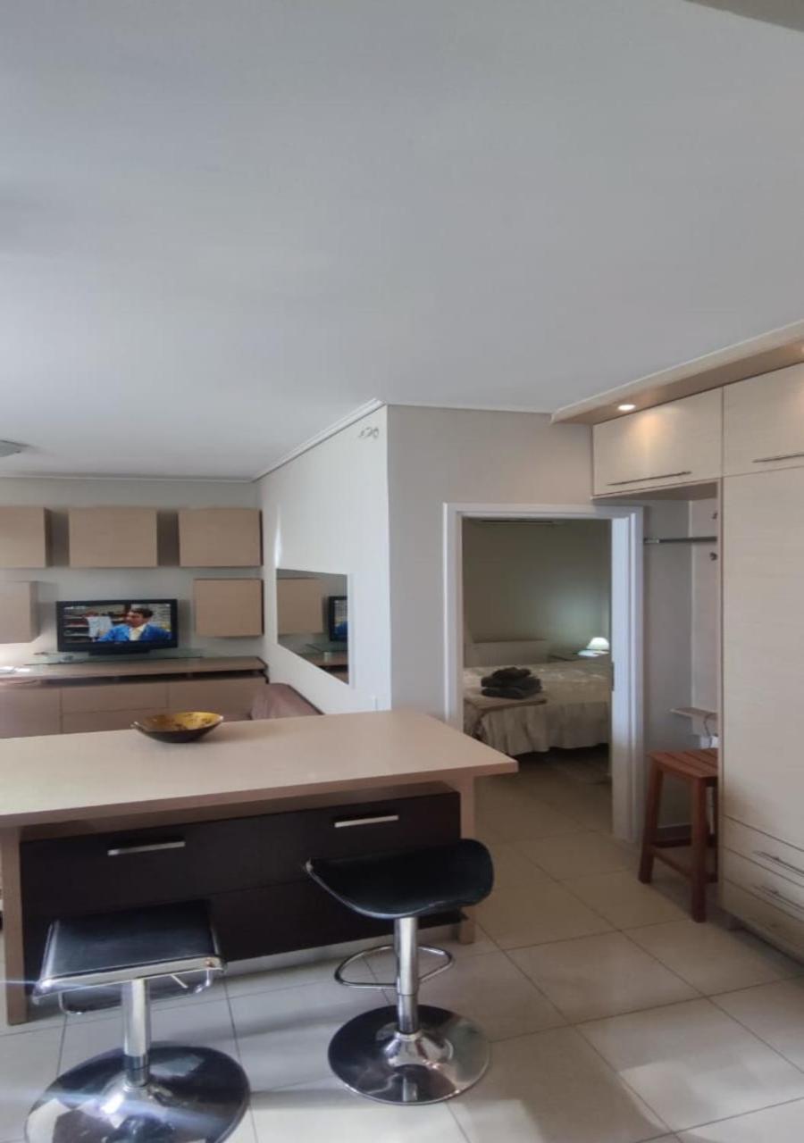 Apartment In A Quiet Location. เอเธนส์ ภายนอก รูปภาพ